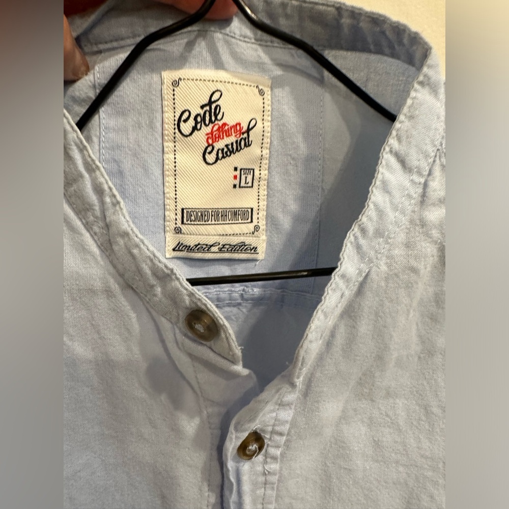 CODE CLOTHING CASUAL Men’s Shirt Size L/M light Blue Linen